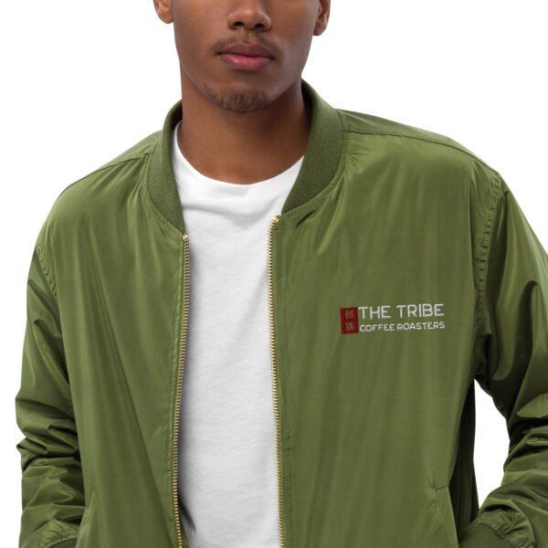 FORTIS FORTUNA ADIUVAT. – Premium recycled bomber jacket - unisex - green - Image 16